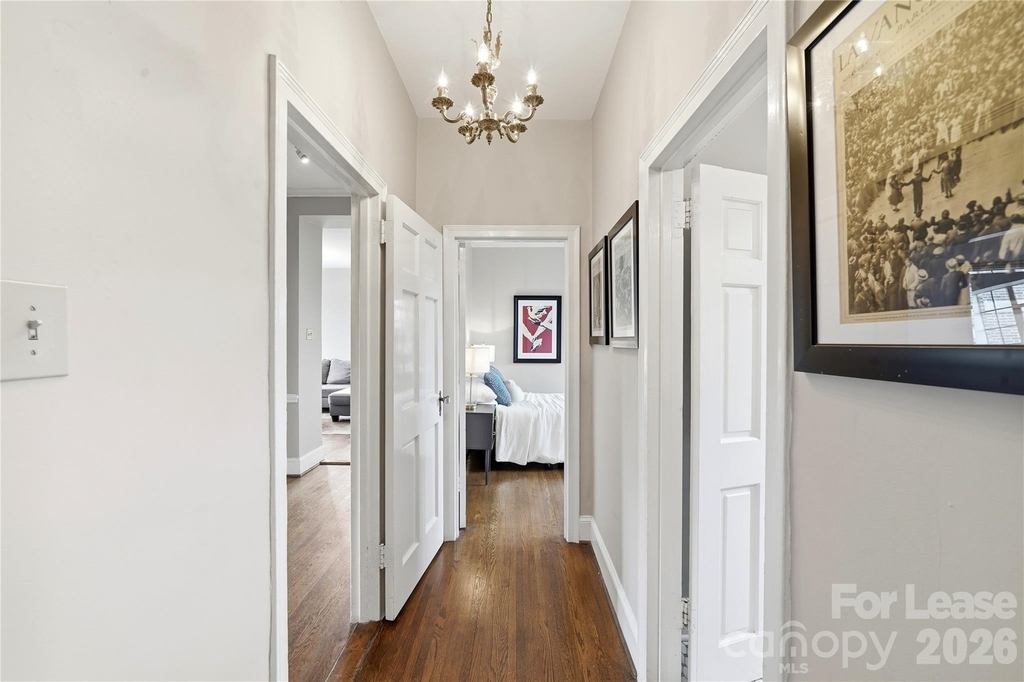 301 W 10th Street - Photo 20