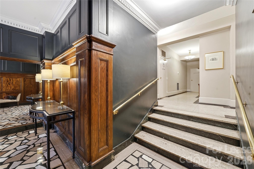 301 W 10th Street - Photo 25