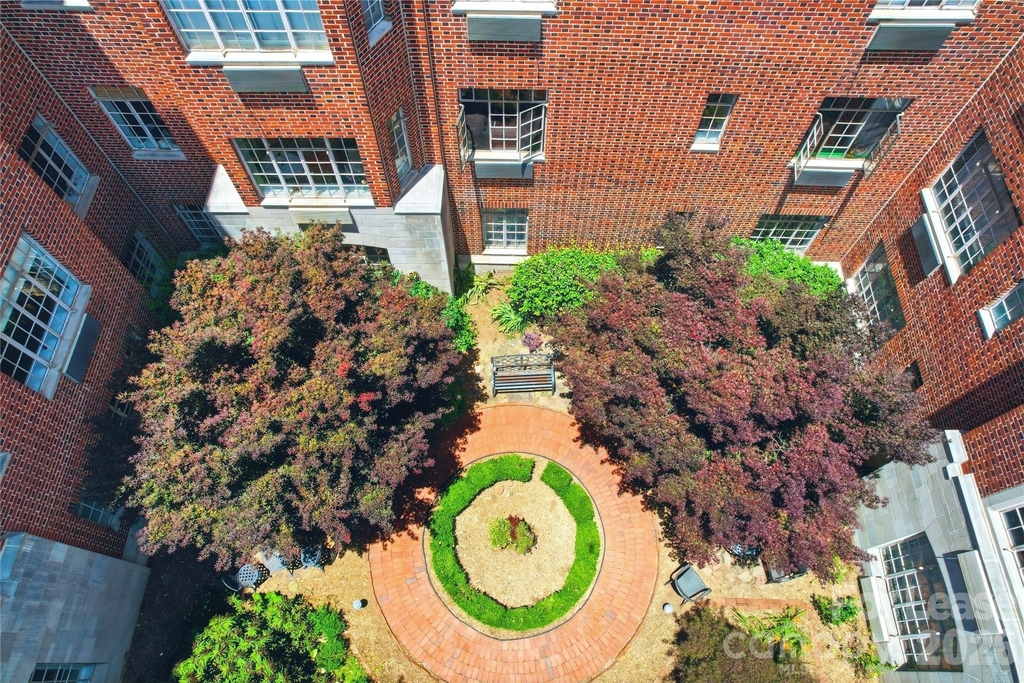 301 W 10th Street - Photo 30