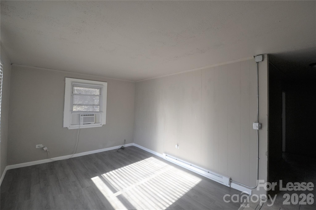 129 Brumley Avenue Ne - Photo 2