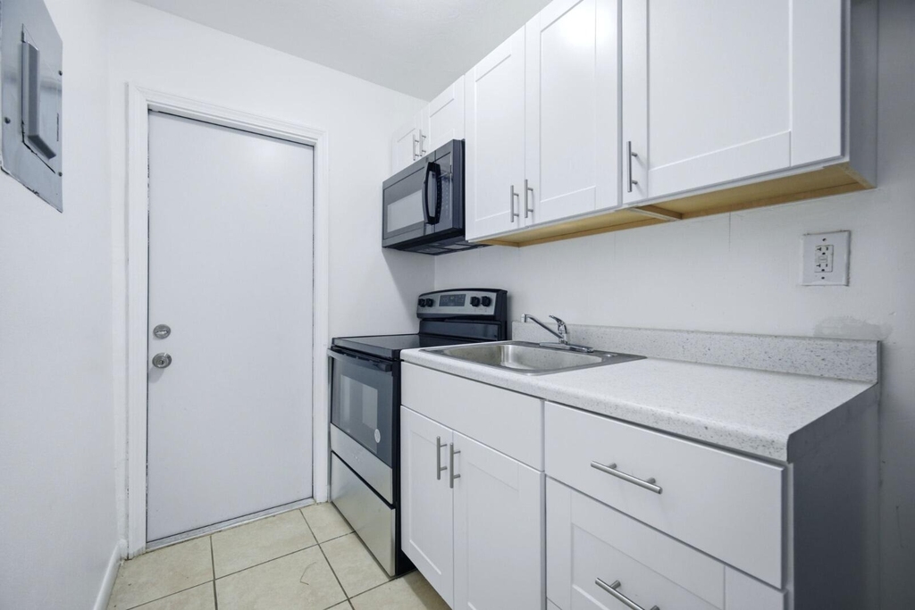 750 Nw 56th Street - Photo 4