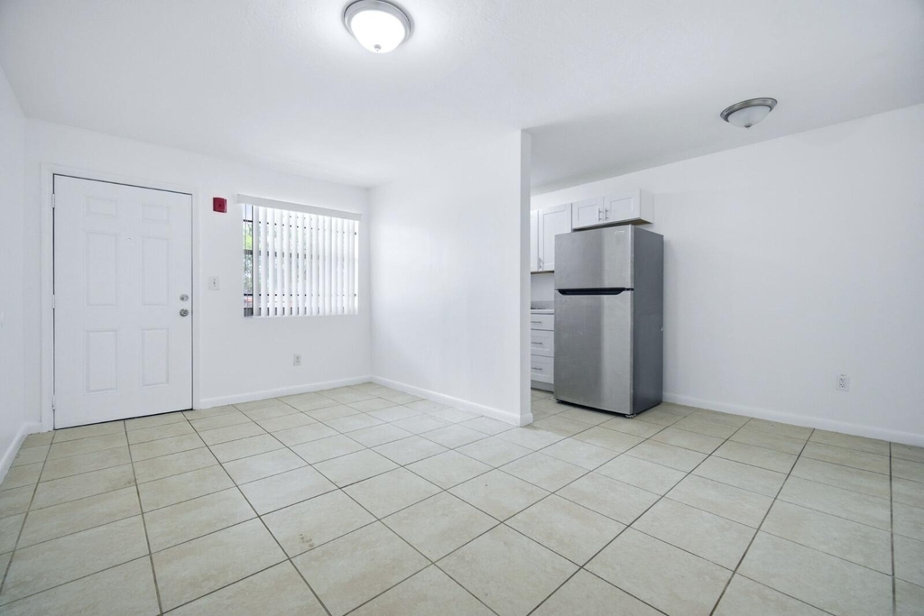 750 Nw 56th Street - Photo 2