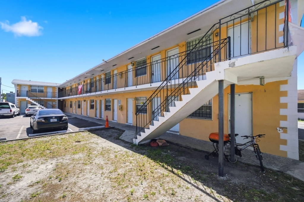 750 Nw 56th Street - Photo 13