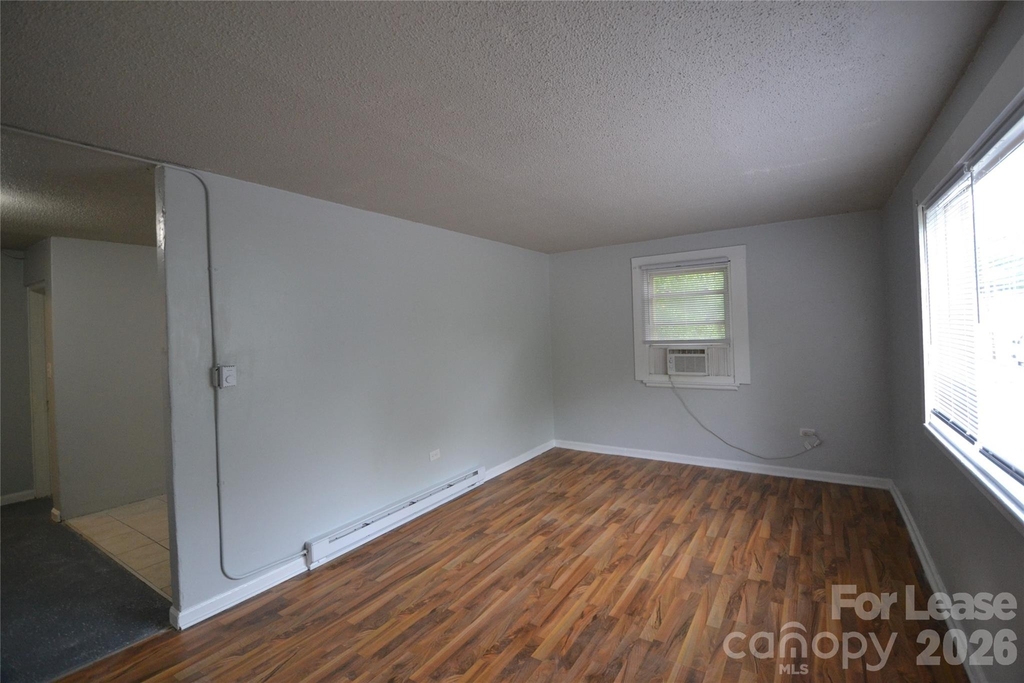 129 Brumley Avenue Ne - Photo 2