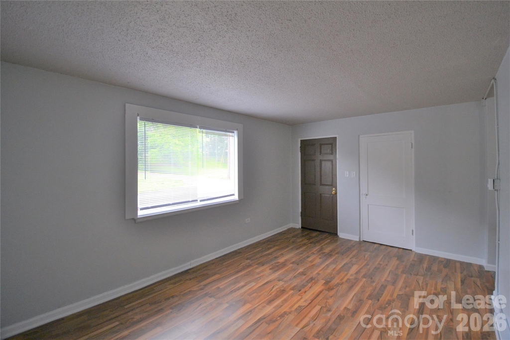 129 Brumley Avenue Ne - Photo 3