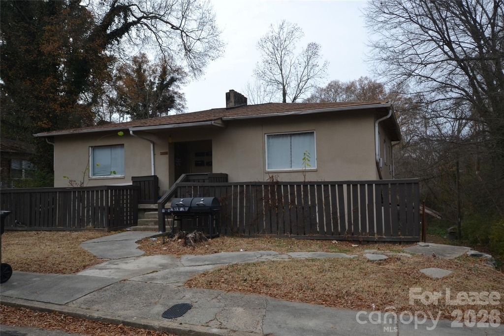 129 Brumley Avenue Ne - Photo 1