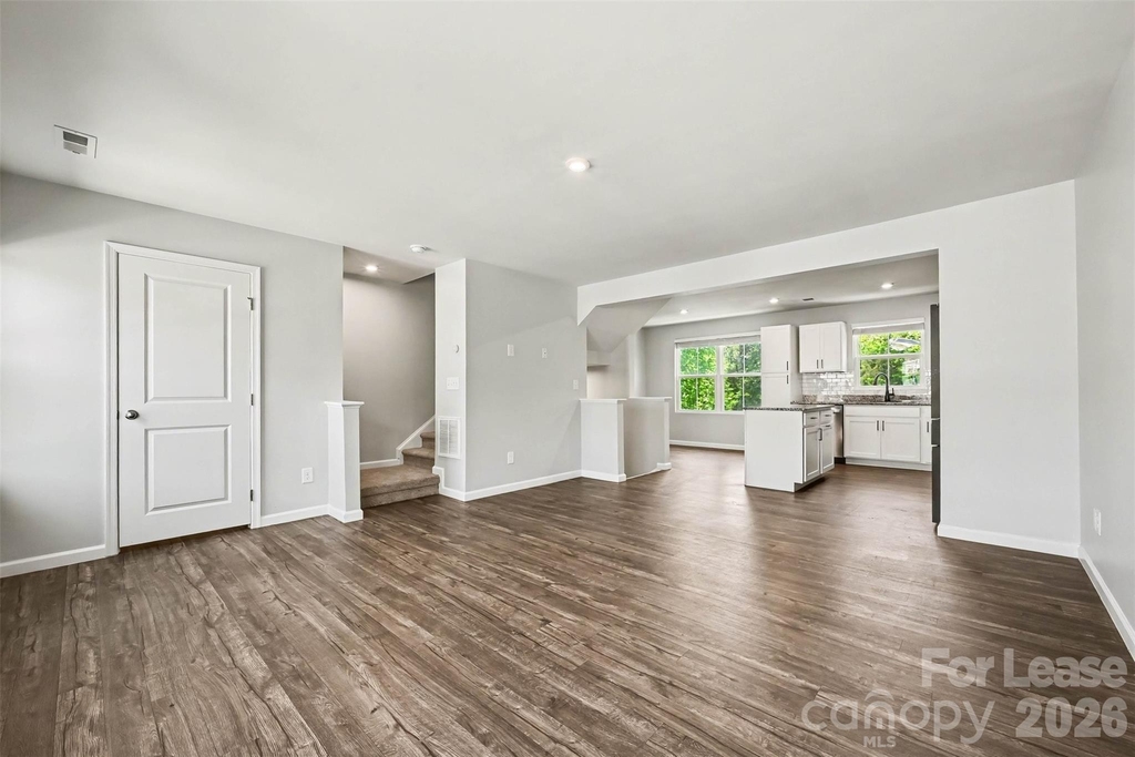 904 Taybyn Road - Photo 8