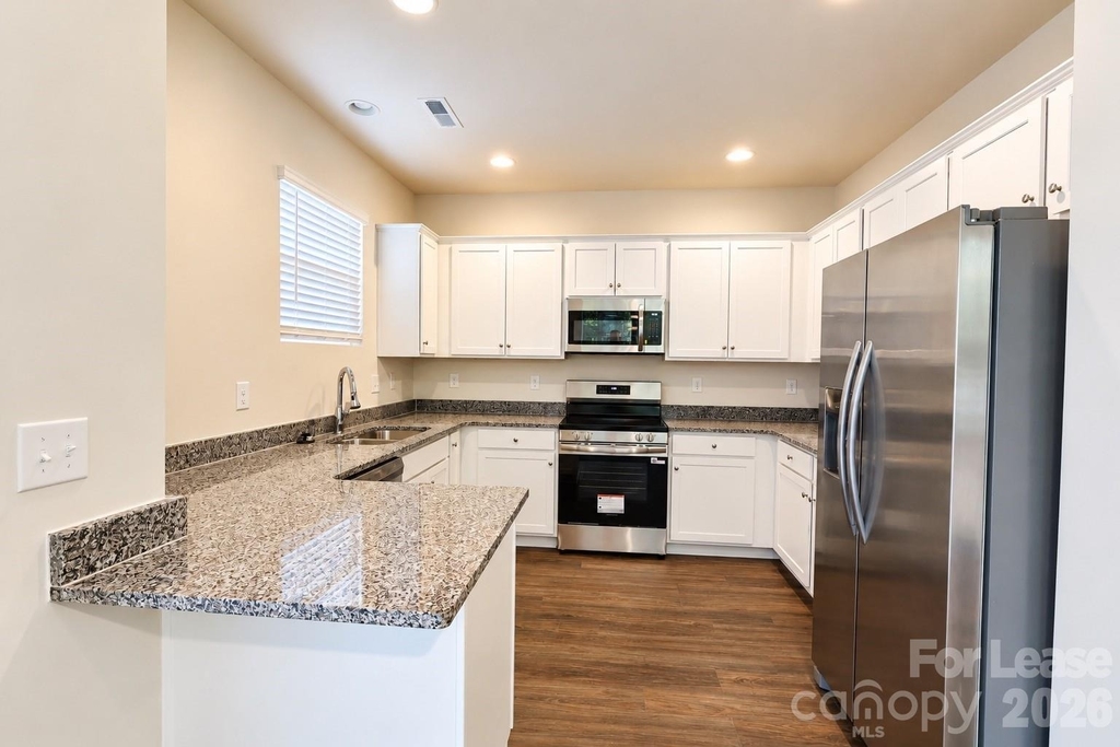 1010 Moorebrook Drive - Photo 5