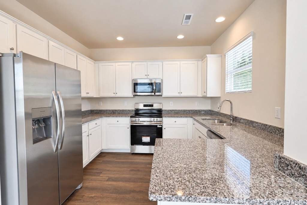 1010 Moorebrook Drive - Photo 40