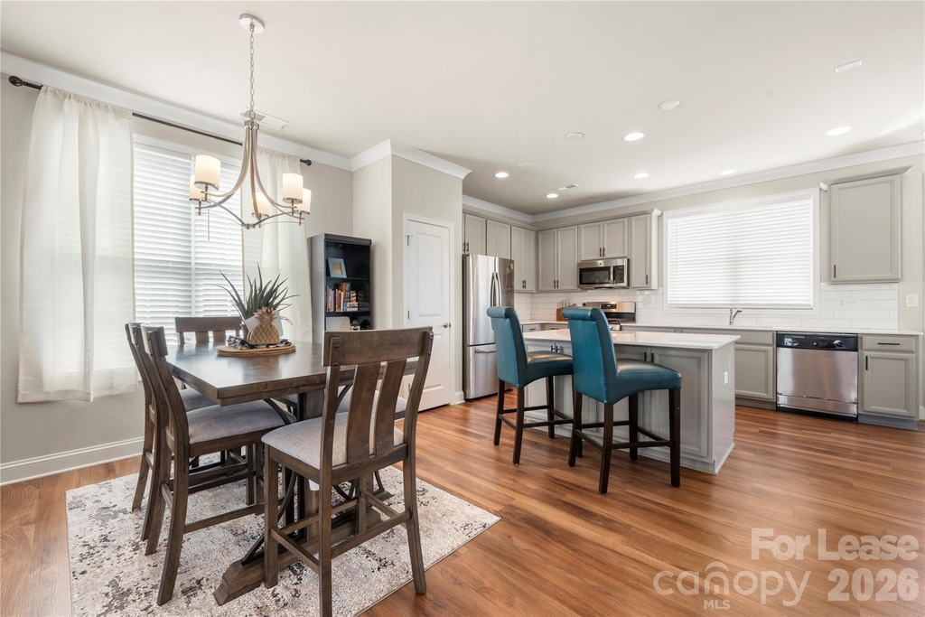 8309 Scotney Bluff Avenue - Photo 4