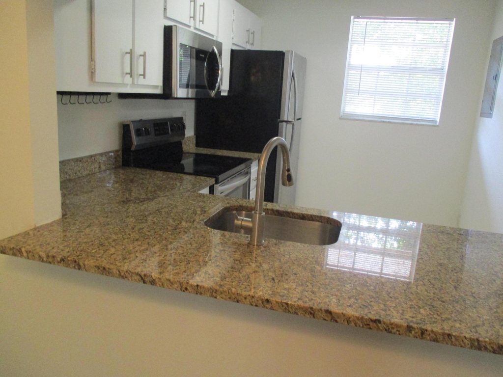 835 Nw 103rd Terrace - Photo 1