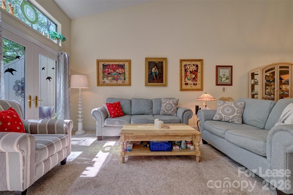 114 Pine Grove Circle - Photo 6