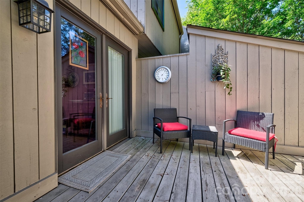 114 Pine Grove Circle - Photo 20