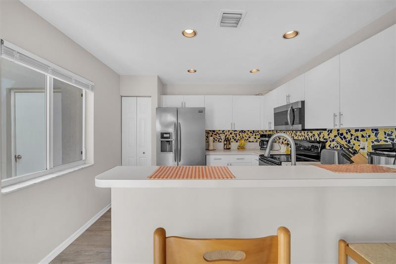 4734 Sw 13th Place - Photo 12