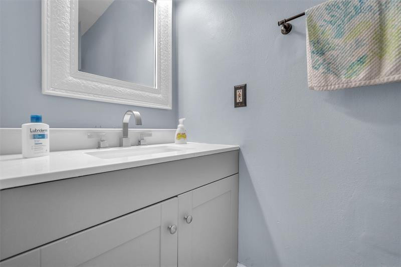 4734 Sw 13th Place - Photo 5