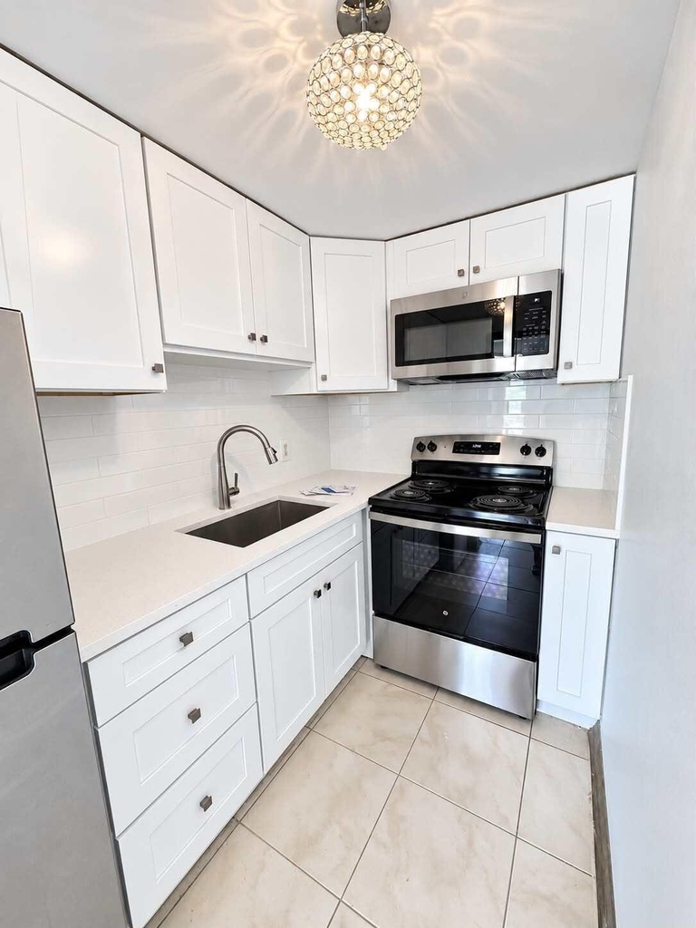 15 S Golfview Road - Photo 2