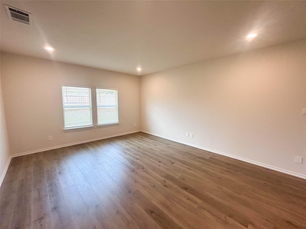 935 Keystone Court - Photo 11