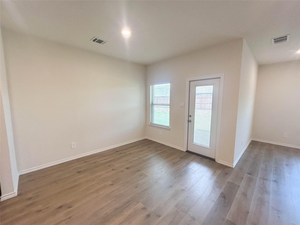 935 Keystone Court - Photo 8