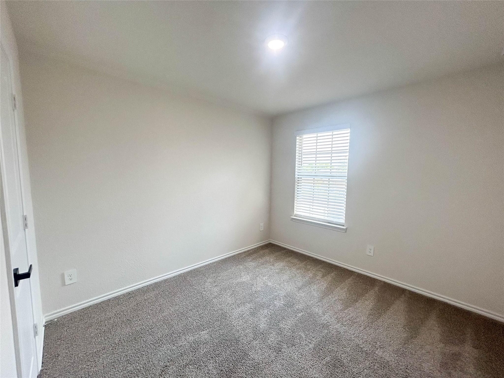 935 Keystone Court - Photo 17
