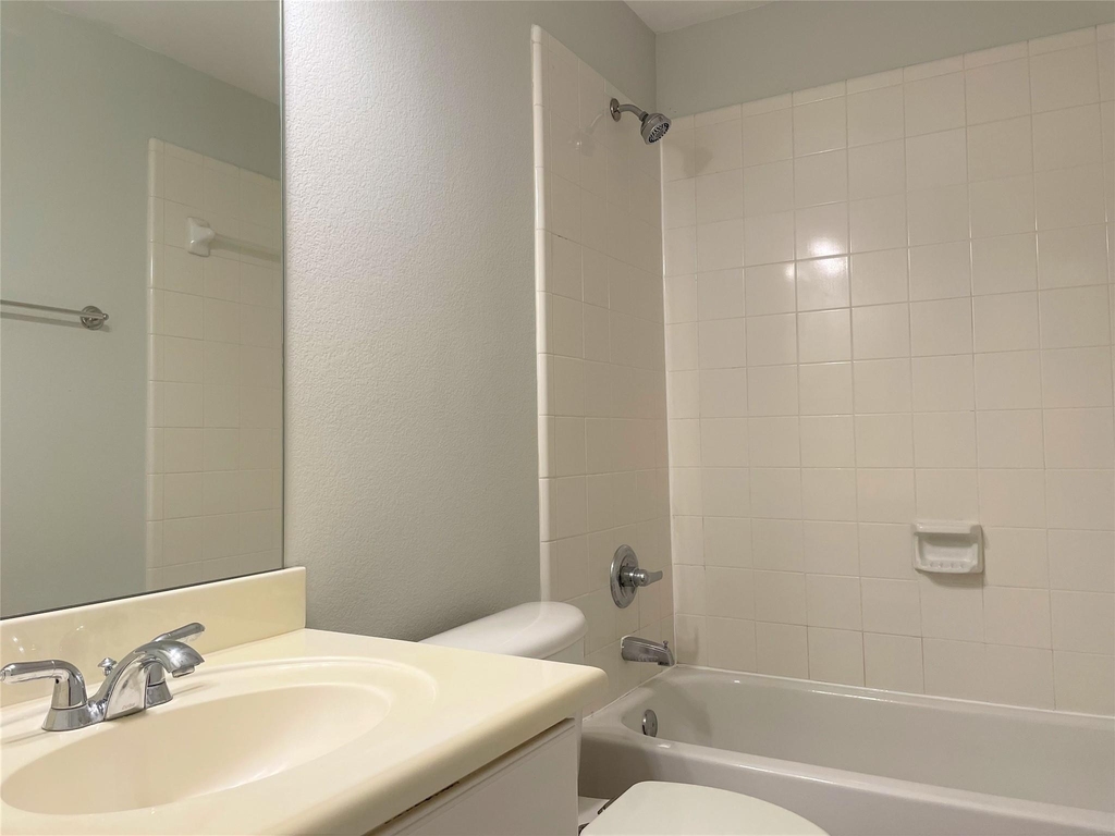 2480 Worthington Street - Photo 14
