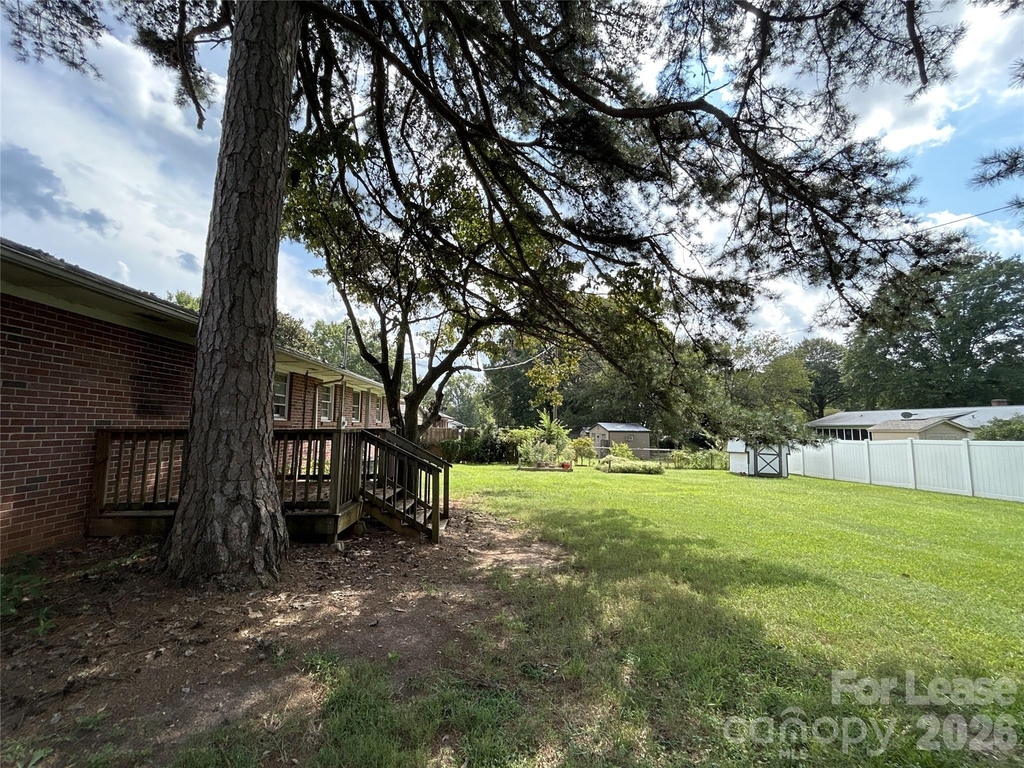 401 Jenny Street - Photo 10