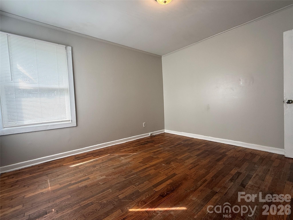 102 E Bradley Street - Photo 12
