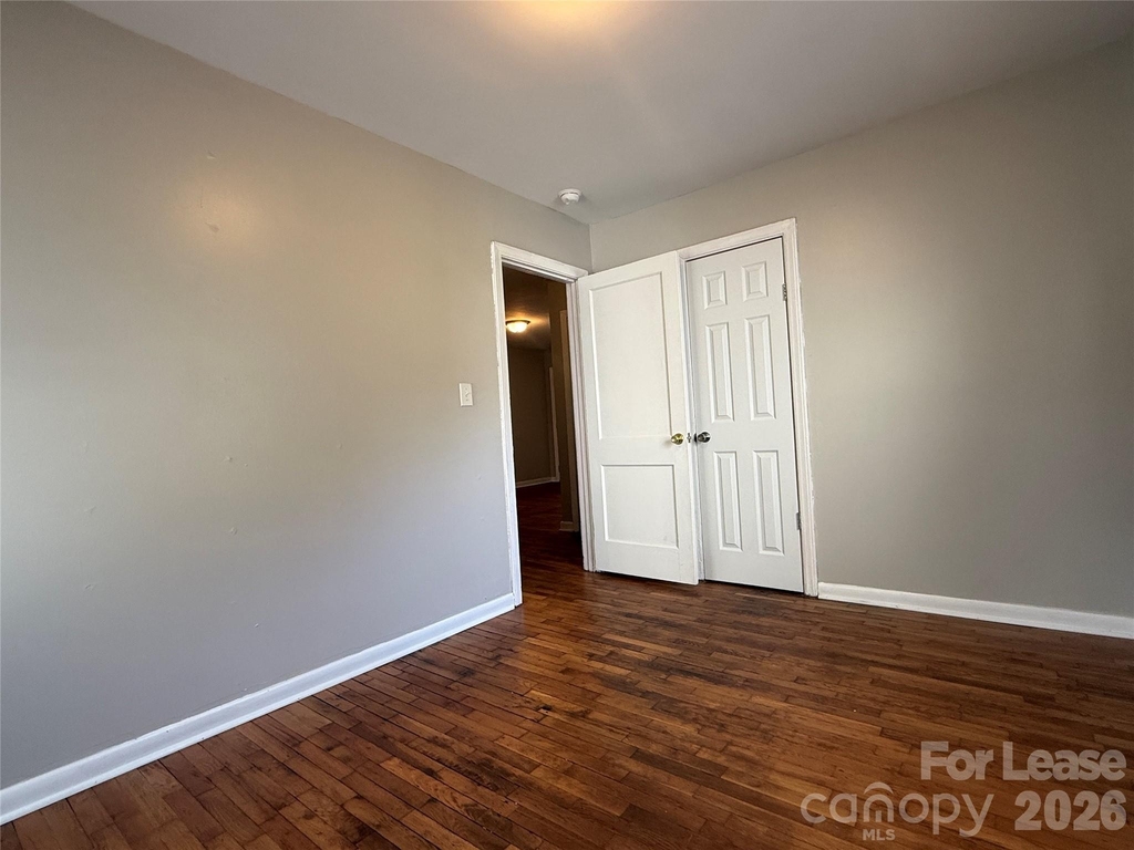100 E Bradley Street - Photo 17
