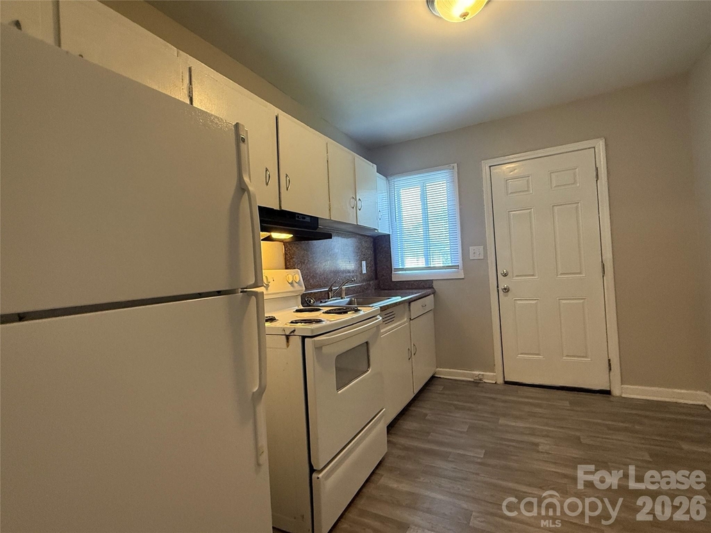 100 E Bradley Street - Photo 6
