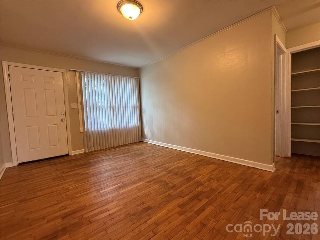 100 E Bradley Street - Photo 5