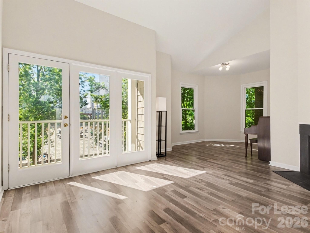 306 S Cedar Street - Photo 4