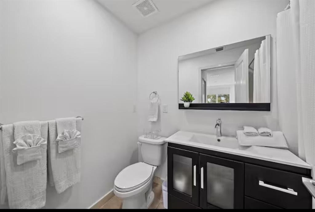 1559 W 26th Court - Photo 11