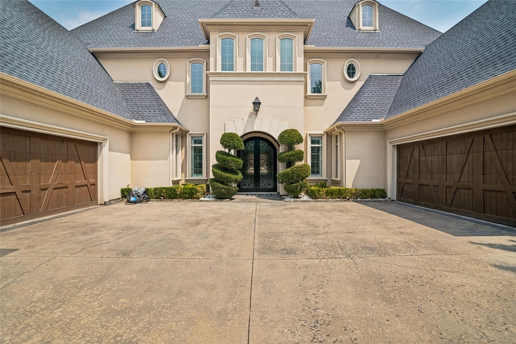 1634 Torrey Pines Lane - Photo 1