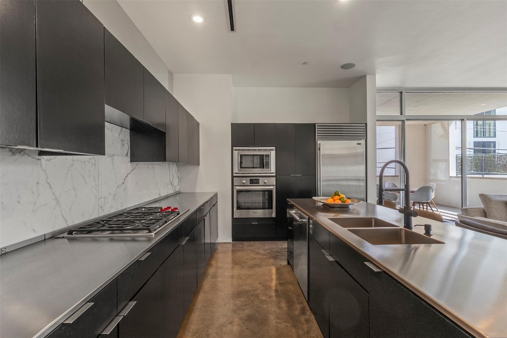 3740 Holland Avenue - Photo 6