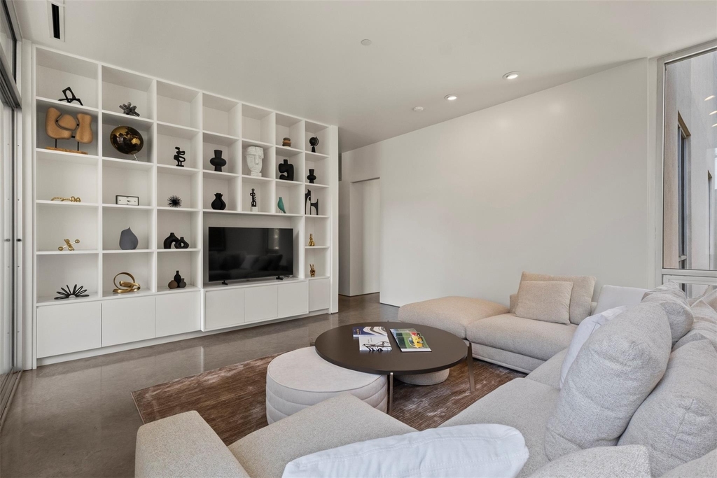 3740 Holland Avenue - Photo 18