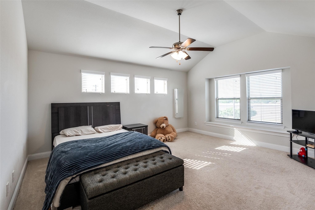 7313 Rockford Court - Photo 16