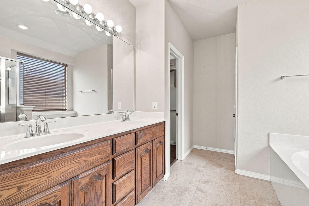1020 Lake Hollow Drive - Photo 18