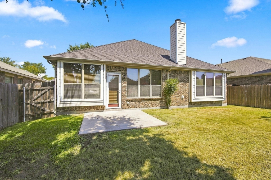 1020 Lake Hollow Drive - Photo 23