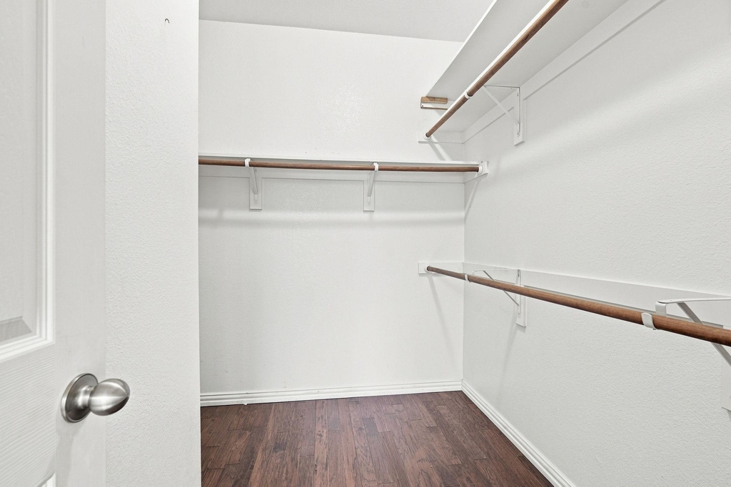 1020 Lake Hollow Drive - Photo 17