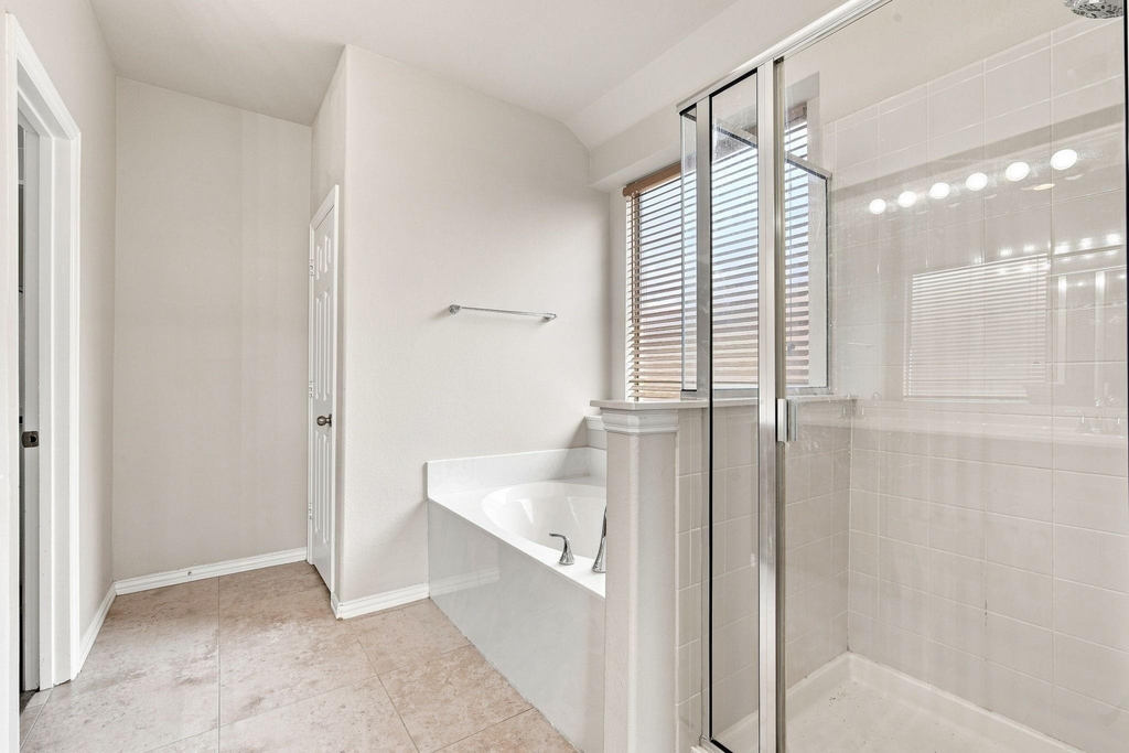 1020 Lake Hollow Drive - Photo 19
