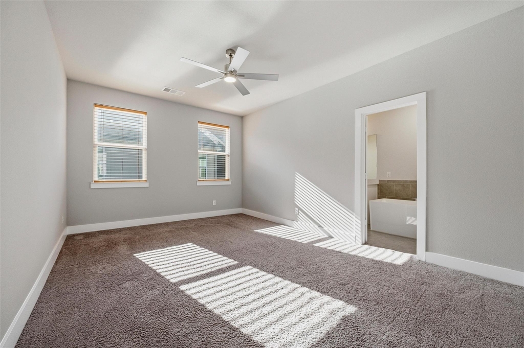 2646 Carolwood Lane - Photo 4