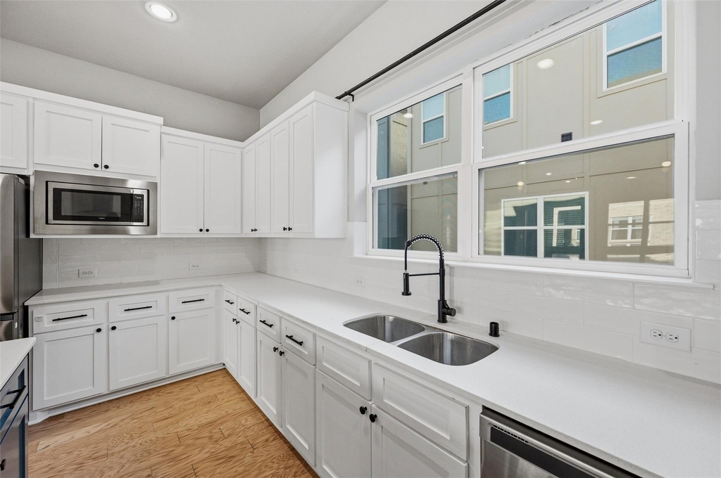 2646 Carolwood Lane - Photo 10
