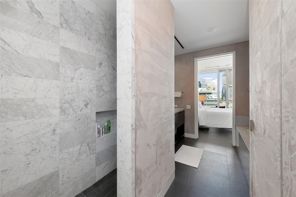 2408 Victory Park Lane - Photo 13