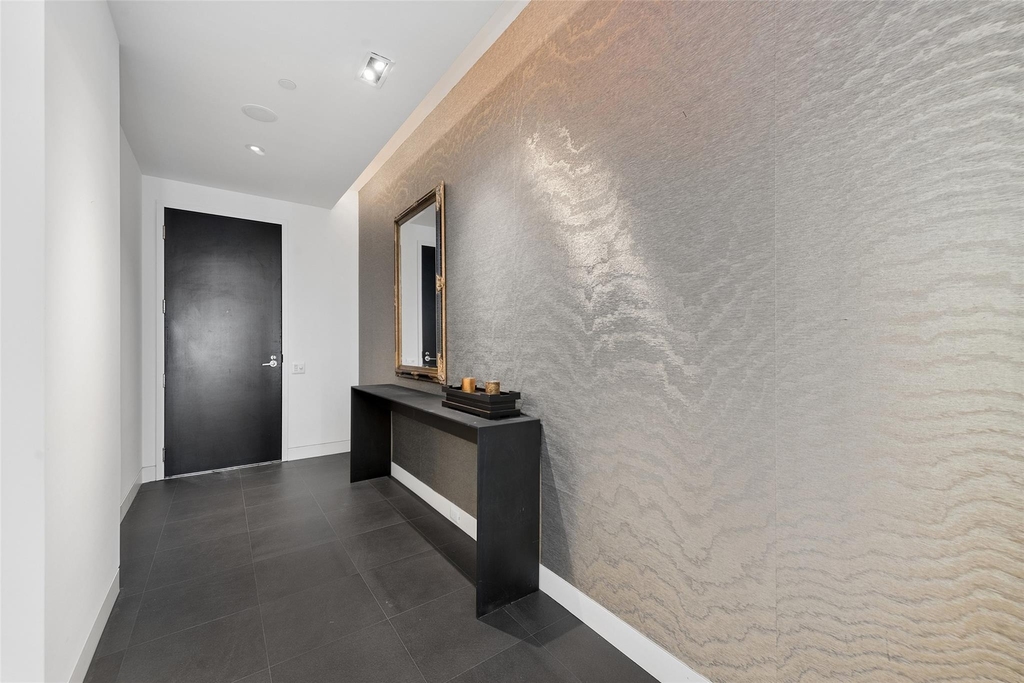 2408 Victory Park Lane - Photo 1
