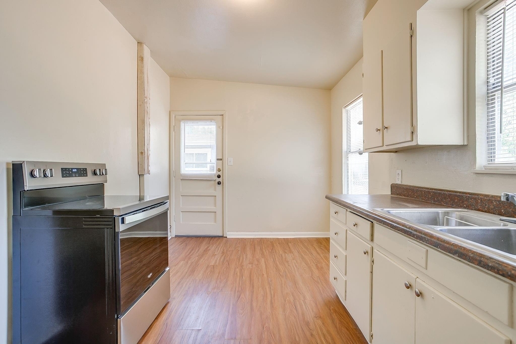 2812 Cordone Street - Photo 10