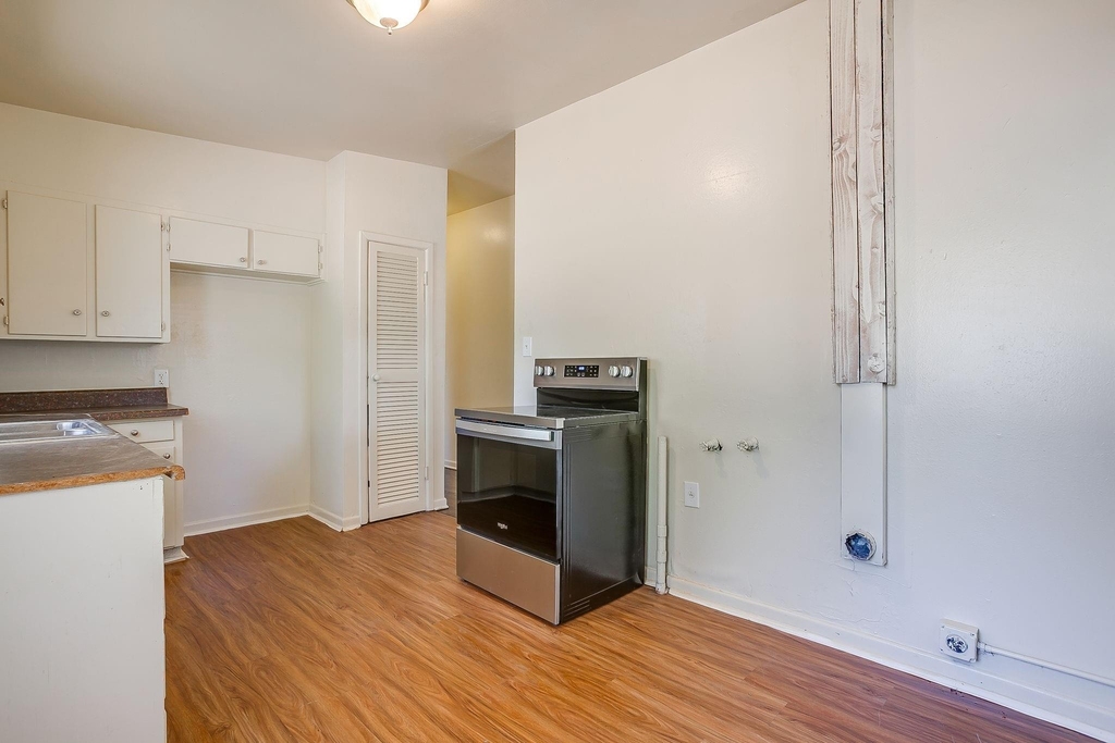 2812 Cordone Street - Photo 8