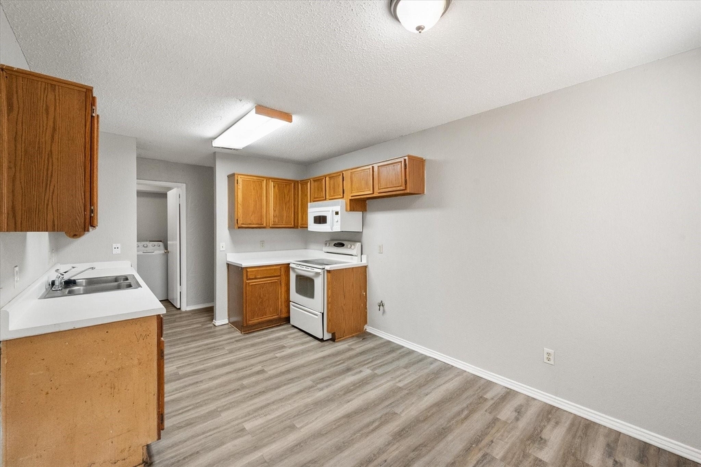1217 Hidden Creek Drive - Photo 13