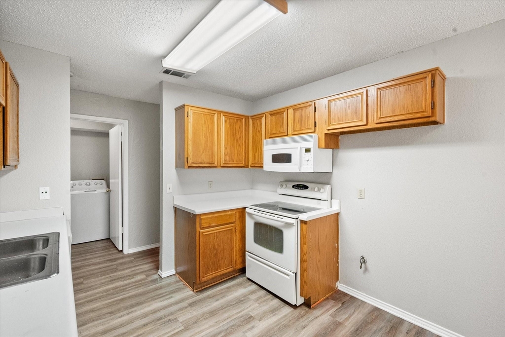 1217 Hidden Creek Drive - Photo 9