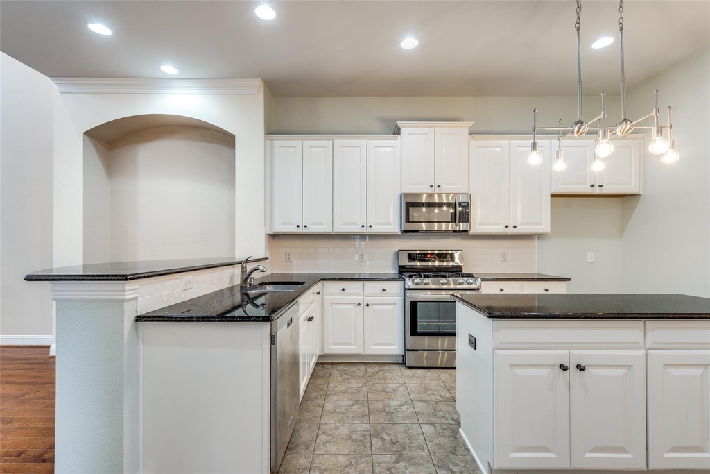 4667 Edith Street - Photo 9