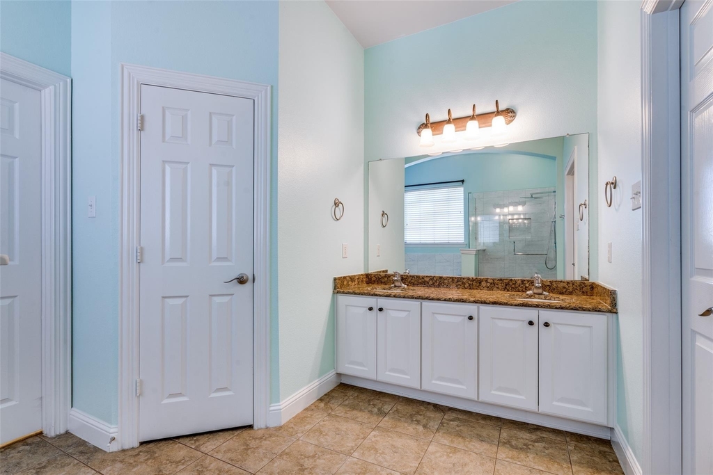 4667 Edith Street - Photo 16