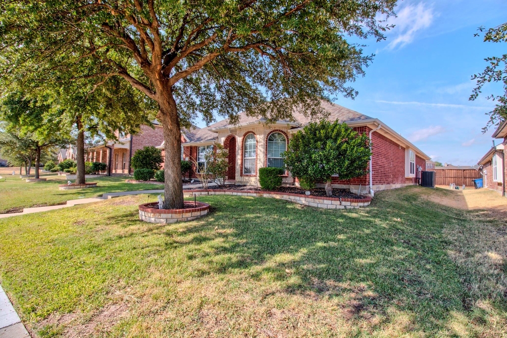 9453 Mirror Fountain Circle - Photo 1